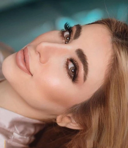 لنز فصلی دهب کت آی cat eye رنگ عسلی متوسط روشن