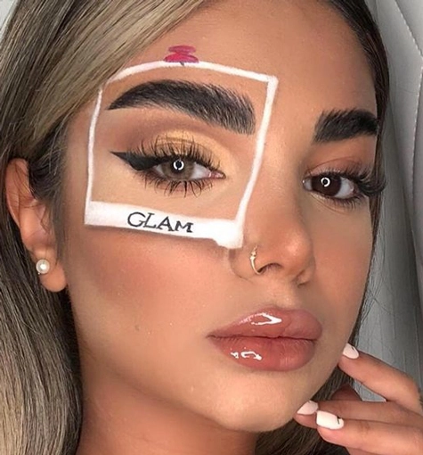 لنز فصلی دهب کت آی cat eye رنگ عسلی متوسط روشن